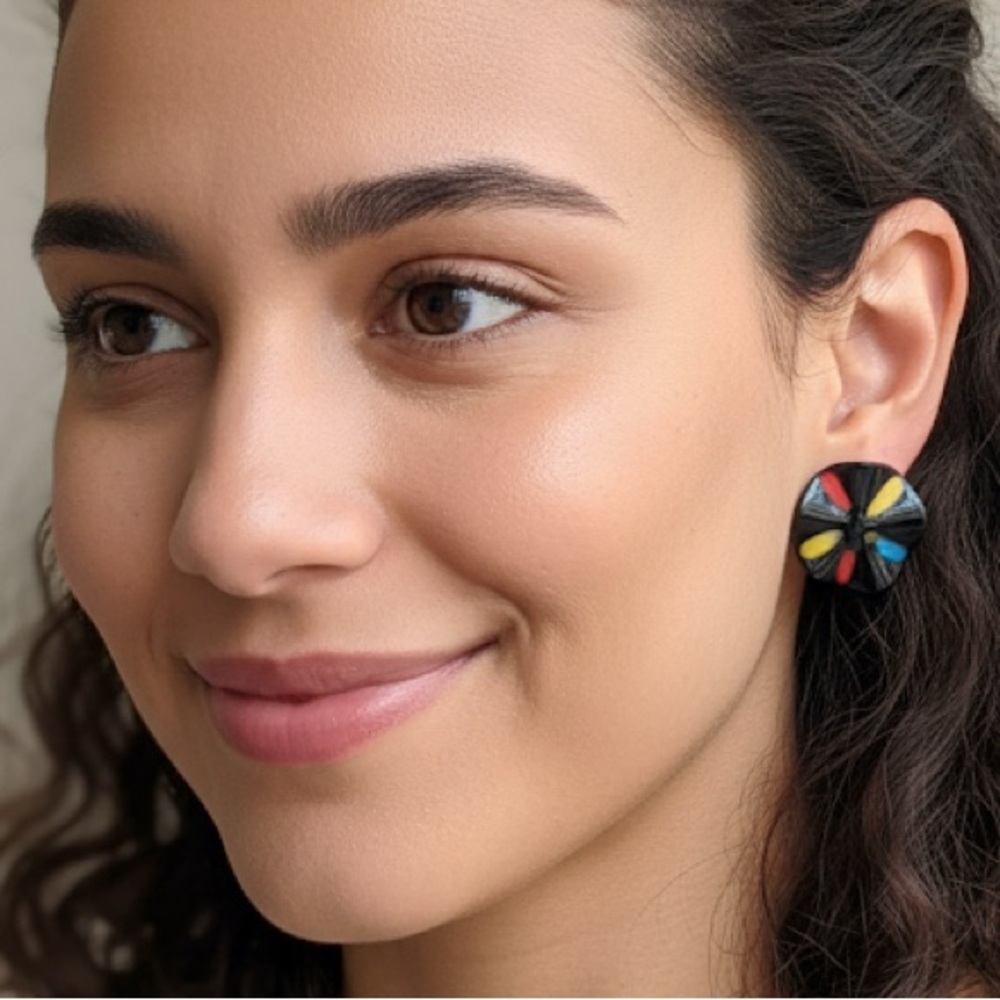 VINTAGE Primary Colors Wavy Disc Stud Earrings